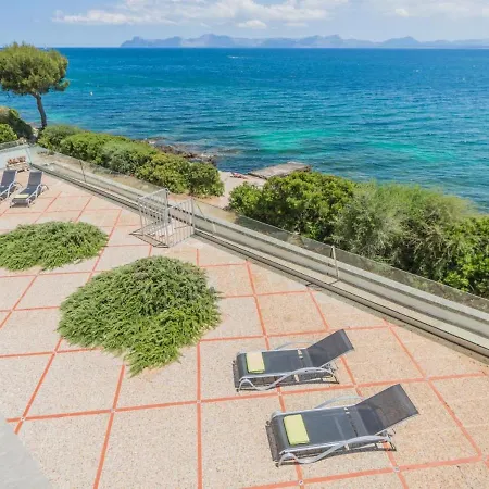 Torrens Villa