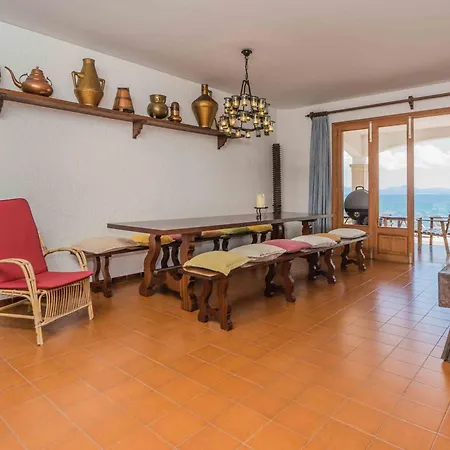 Torrens Villa